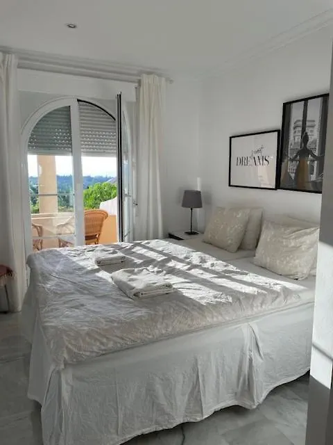 Walking Distance To Puerto Banus Sea View Apartment Μαρμπέλλα