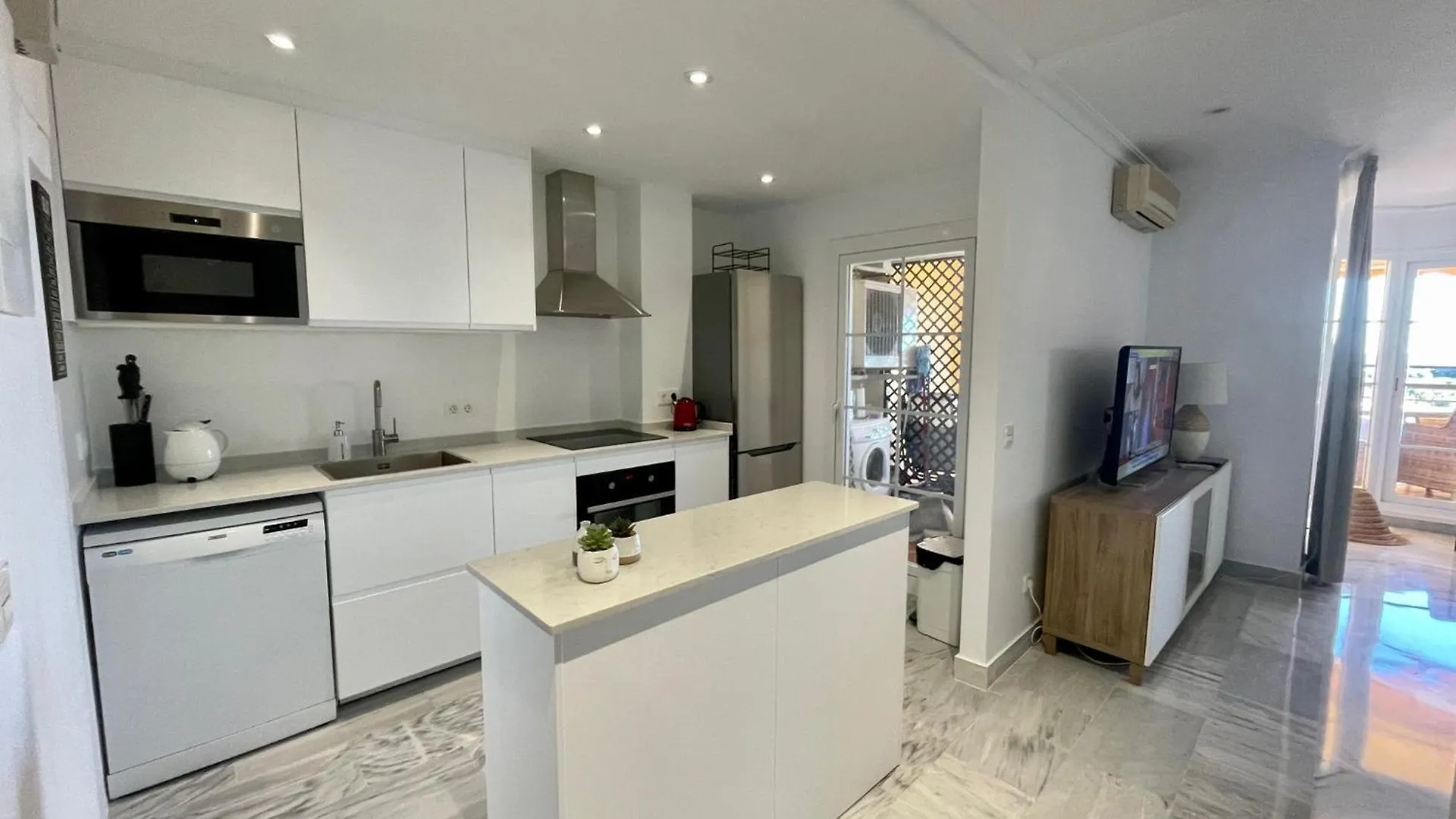 Walking Distance To Puerto Banus Sea View Apartment Marbella